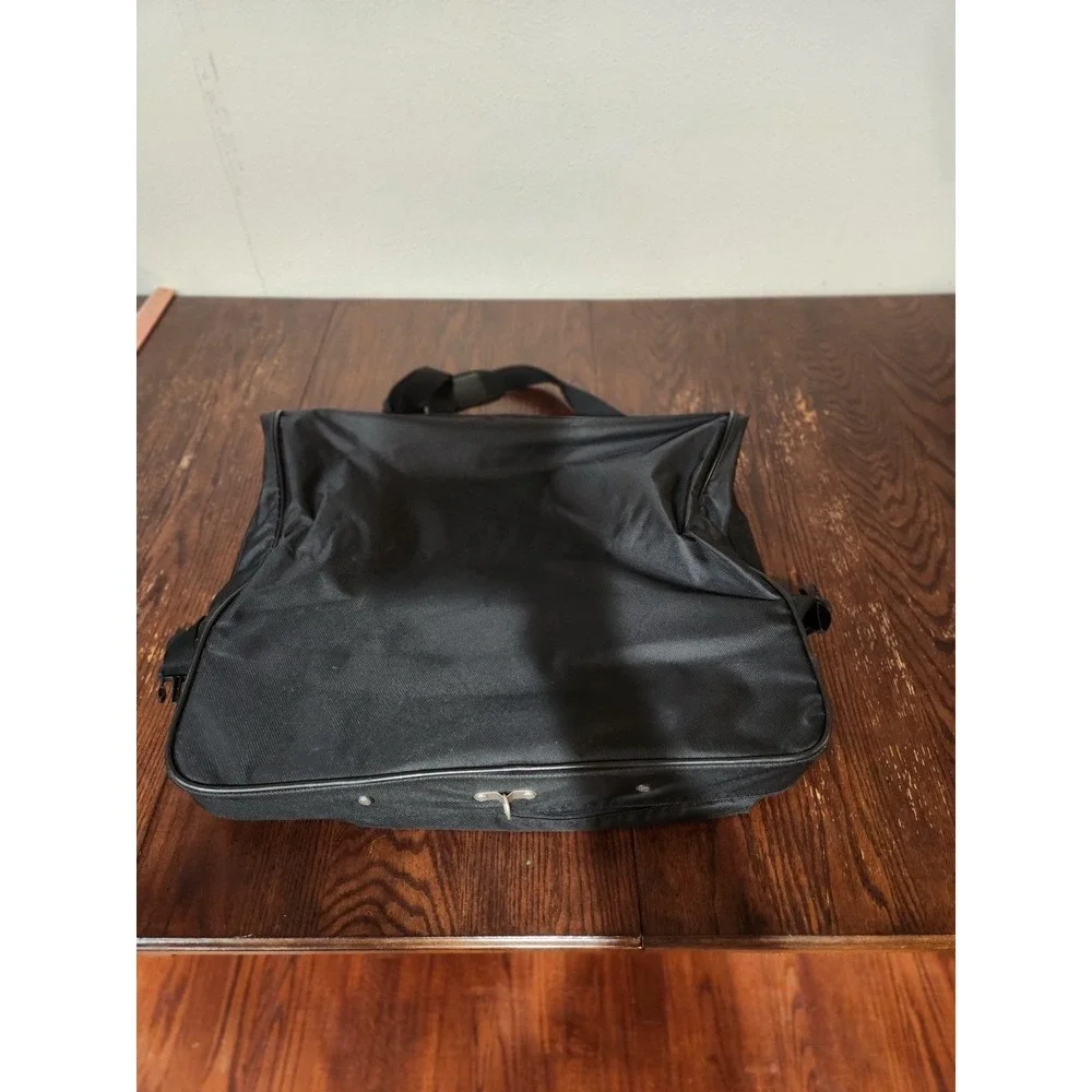 SwissGear black garment